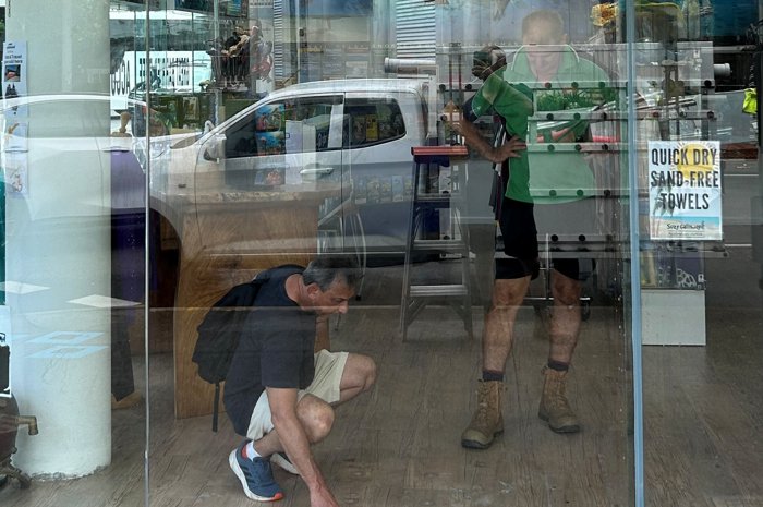 emergency glass repairs cairns